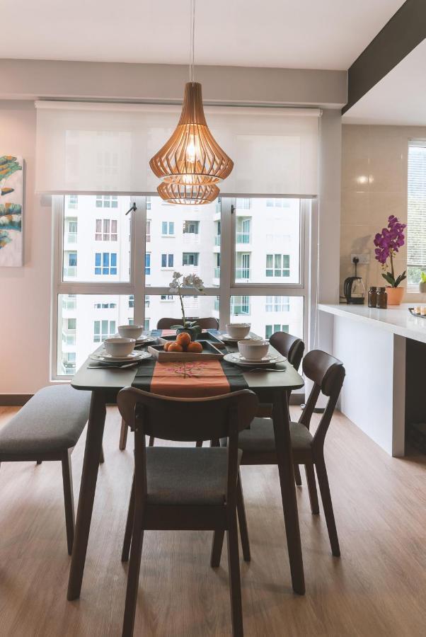 Santubong Suites B Just Like Home Damai كوشنج المظهر الخارجي الصورة