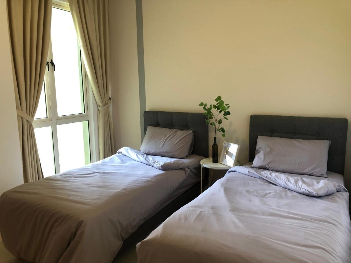 Santubong Suites B Just Like Home Damai كوشنج المظهر الخارجي الصورة