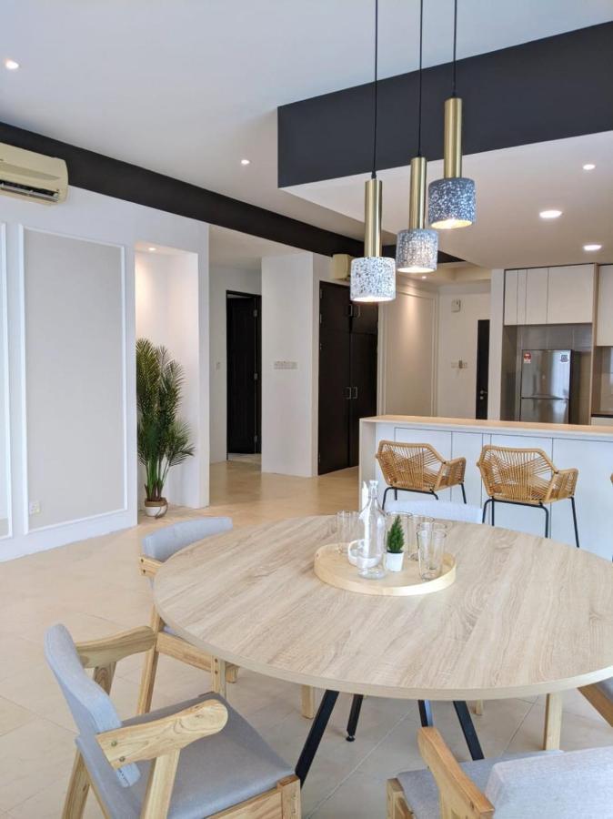 Santubong Suites B Just Like Home Damai كوشنج المظهر الخارجي الصورة