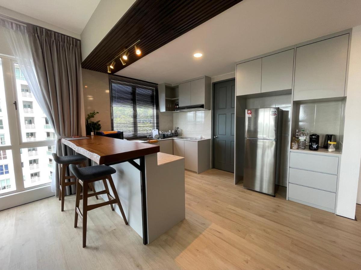 Santubong Suites B Just Like Home Damai كوشنج المظهر الخارجي الصورة
