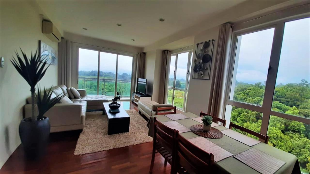 Santubong Suites B Just Like Home Damai كوشنج المظهر الخارجي الصورة